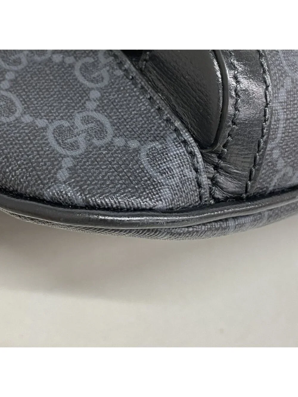 Gucci Waist Bag GG Supreme Gray Black Silver